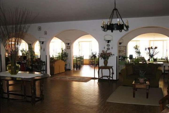 Hotel Interior 5 of 94