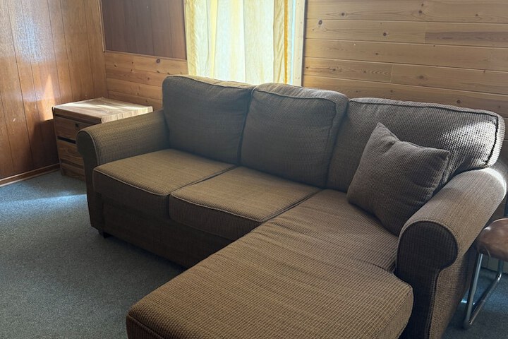 Room 16 of 44