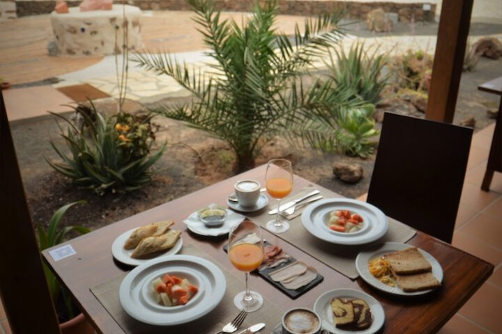 Breakfast/Coffee Service 32 of 40