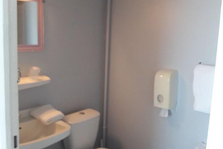 Room 11 of 35
