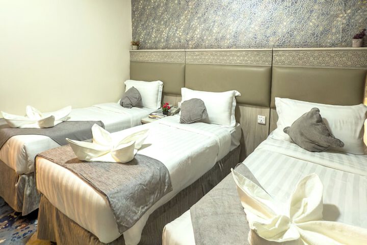 Room 8 of 13