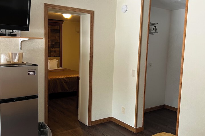Room 58 of 180