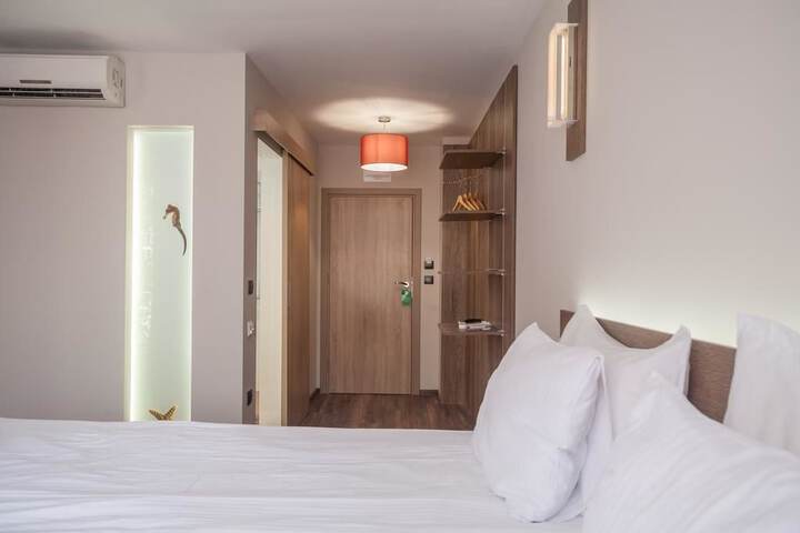 Room 20 of 50