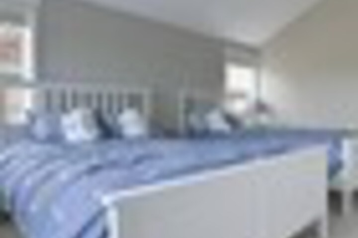 Room 5 of 27