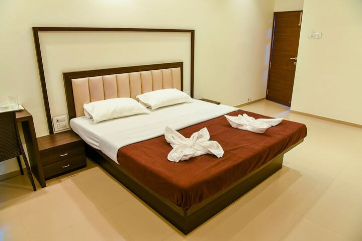Room 15 of 34