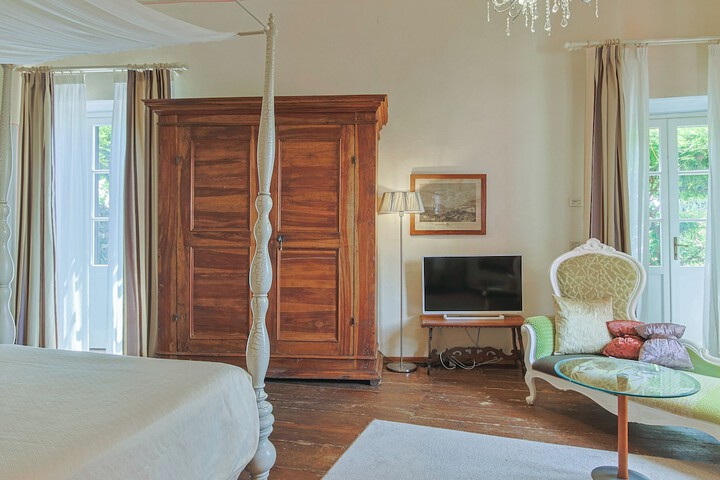 Room 25 of 140