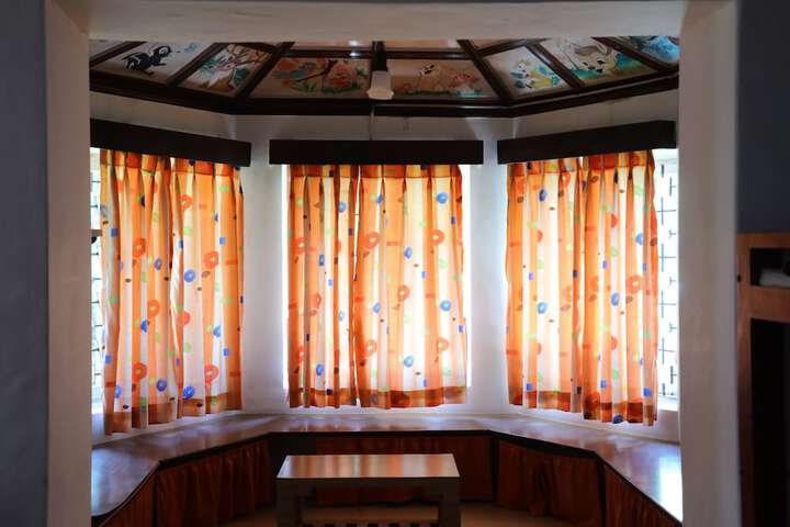 Room 2 of 43