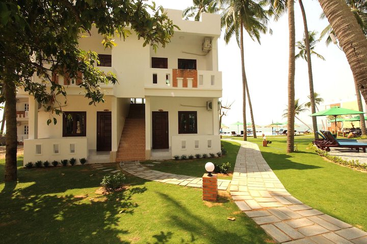 Hotel Exterior 138 of 151