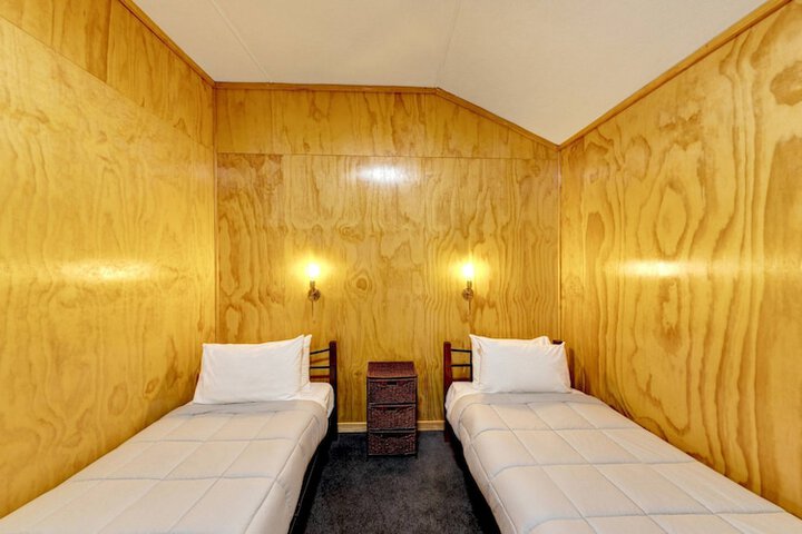 Room 6 of 50