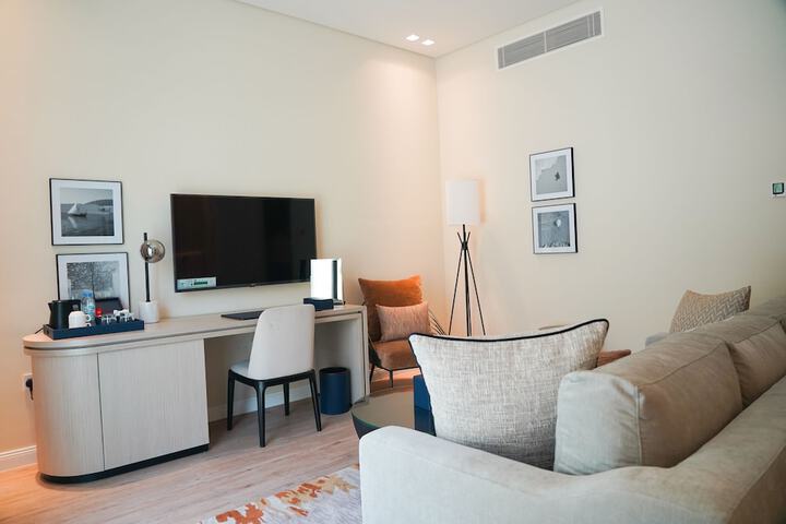 Room 46 of 91