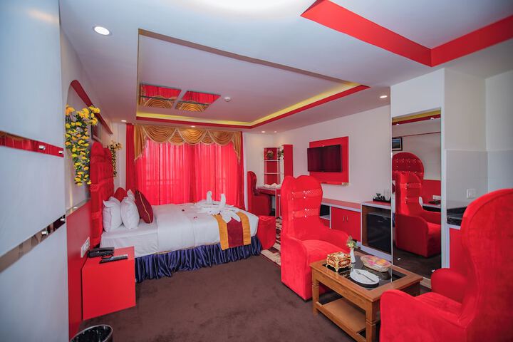 Room 16 of 70