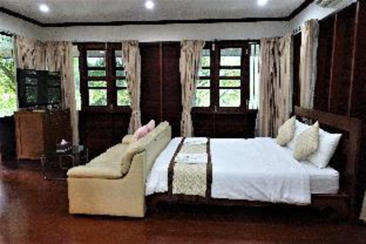 Suite 40 of 53