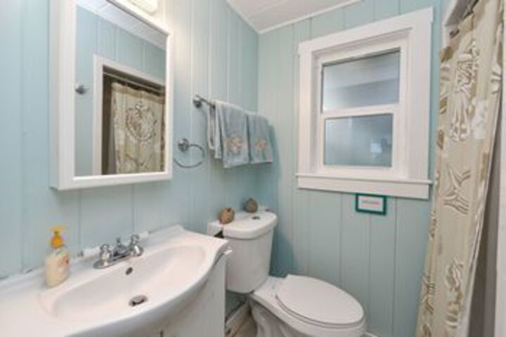 Room 5 of 27