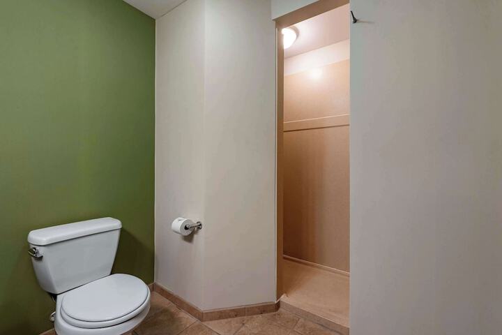 Room 10 of 51