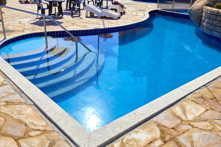 Pool 32 of 39