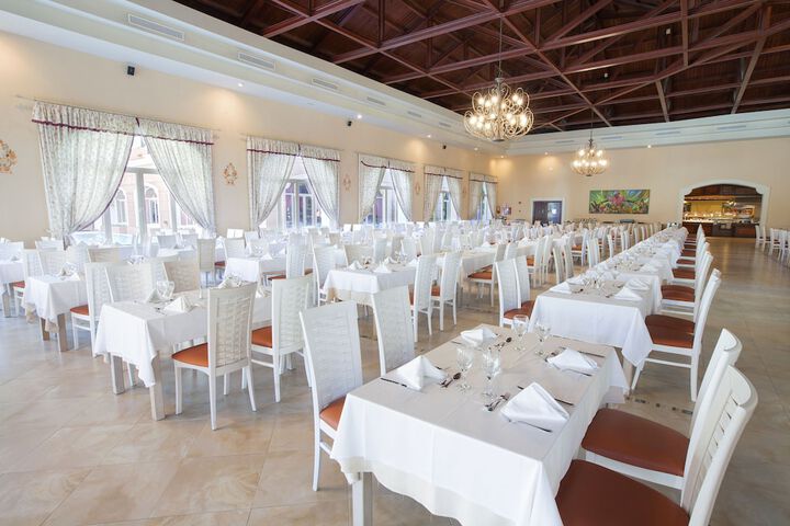 Dining 185 of 276