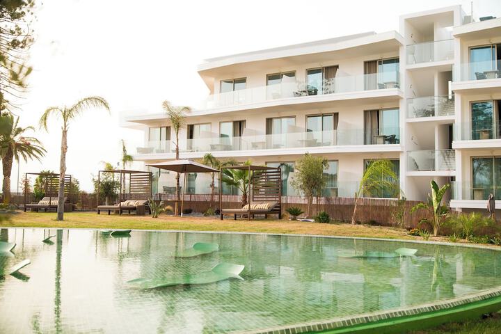 Pool 60 of 120
