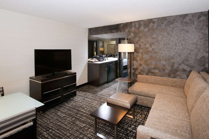 Room 26 of 65