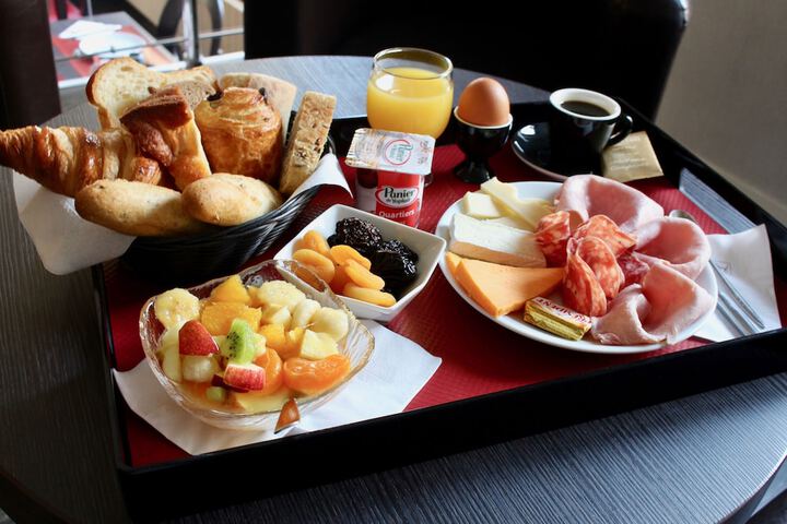 Breakfast/Coffee Service 55 of 76