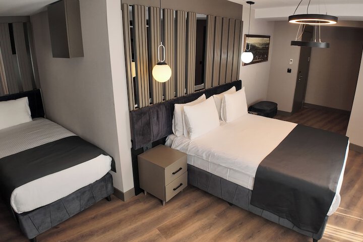 Room 5 of 64