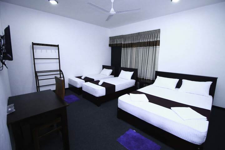 Room 16 of 34