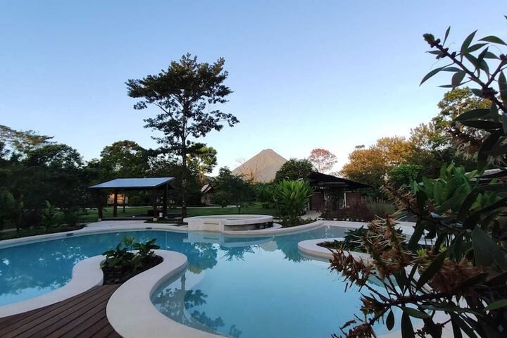 Pool 11 of 18