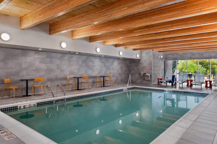 Swimming pool at Home2 Suites by Hilton Ann Arbor South