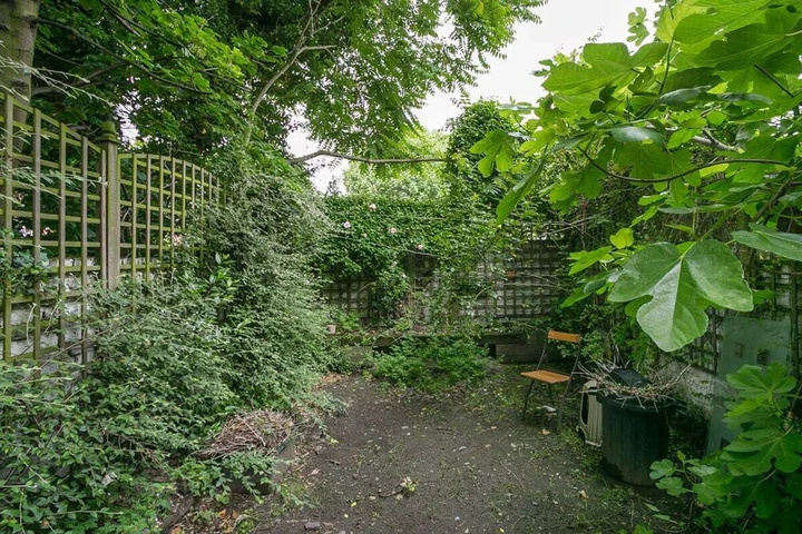 Cosy and Bright 2 Bed apt W / garden in Whitechapel