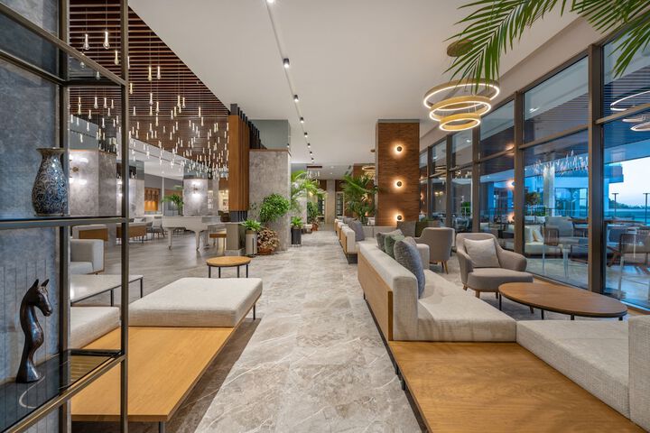 Hotel Interior 20 of 137
