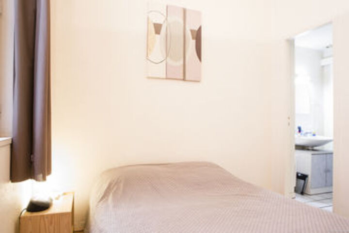 Room 3 of 13