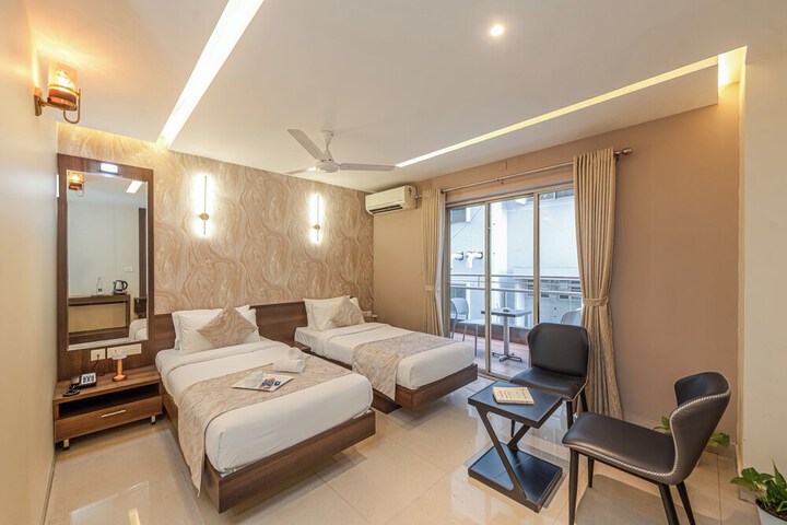 Room 13 of 42