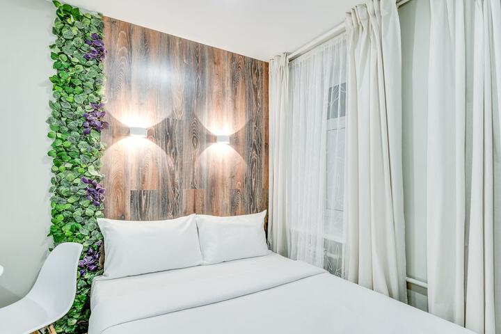 Room 1 of 12