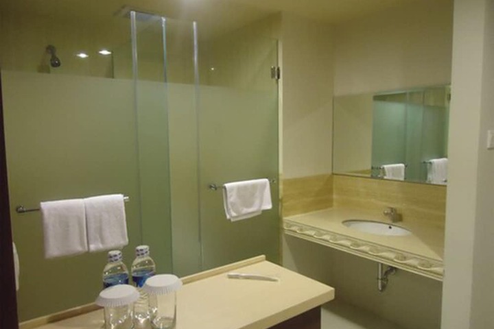 Bath Interior