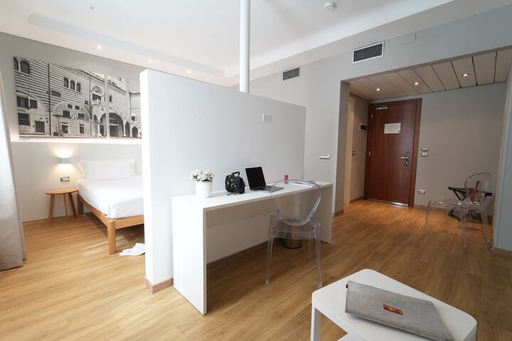 Room 16 of 41