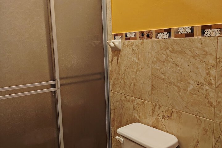 Room 16 of 19