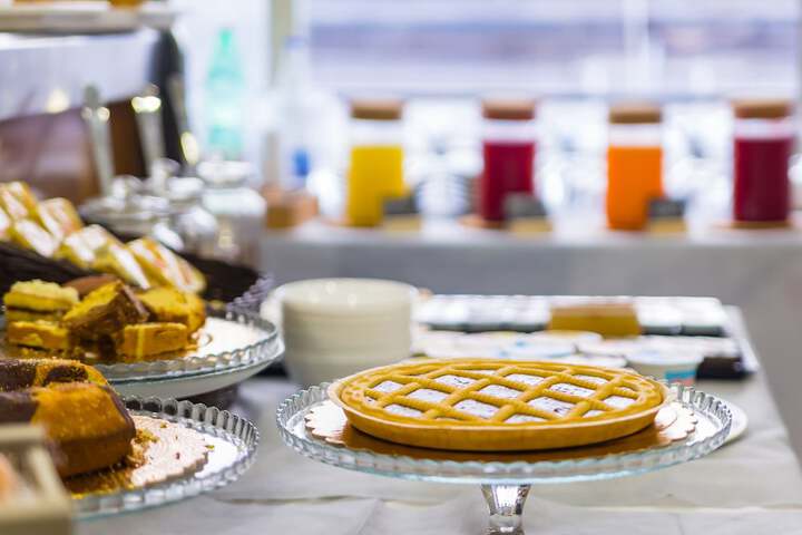 Breakfast/Coffee Service 80 of 93