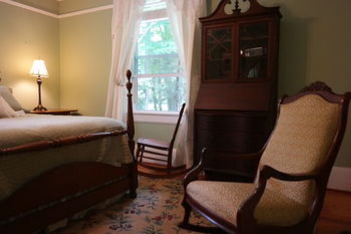 Room 28 of 38