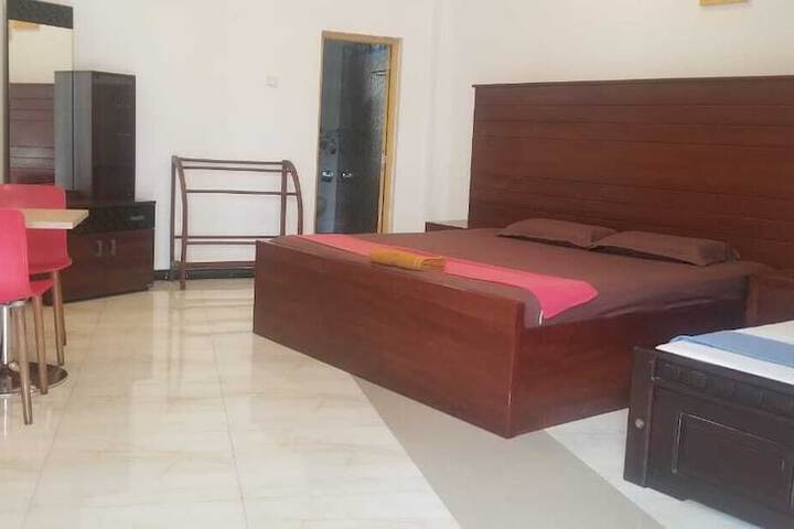 Room 16 of 35