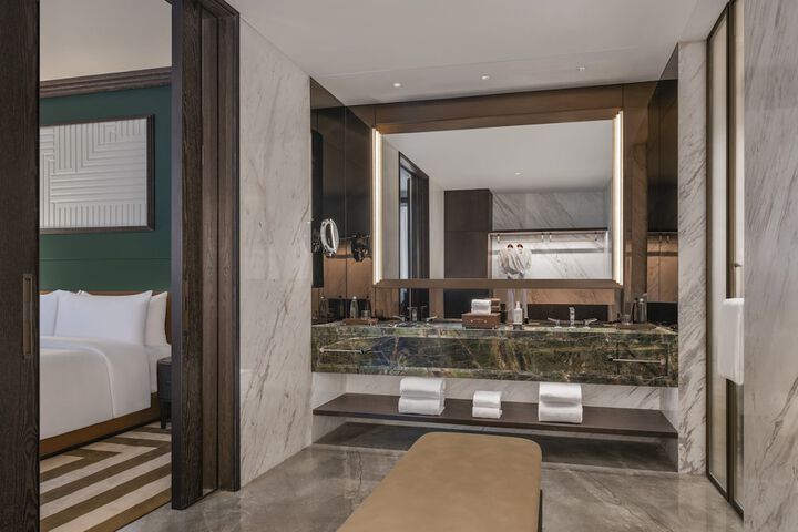 Room 12 of 19