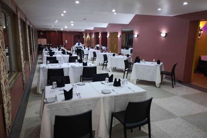 Dining 51 of 56