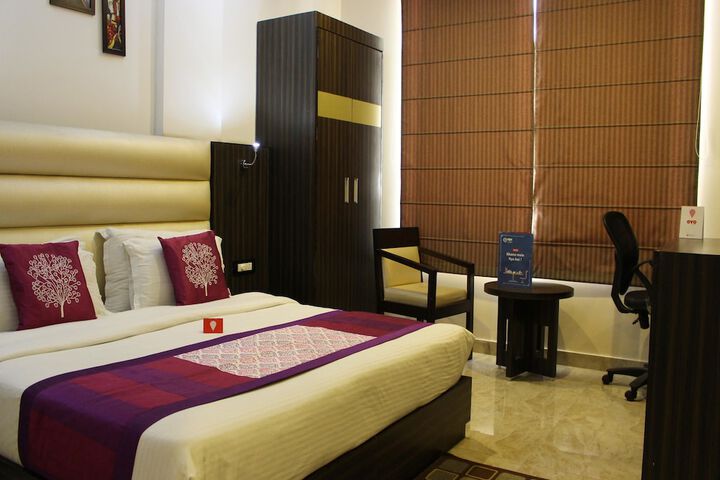 Room 5 of 25