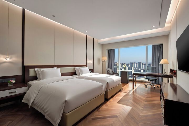 Room 27 of 55