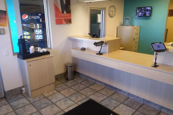 Business Center 37 of 43