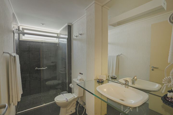 Room 52 of 128