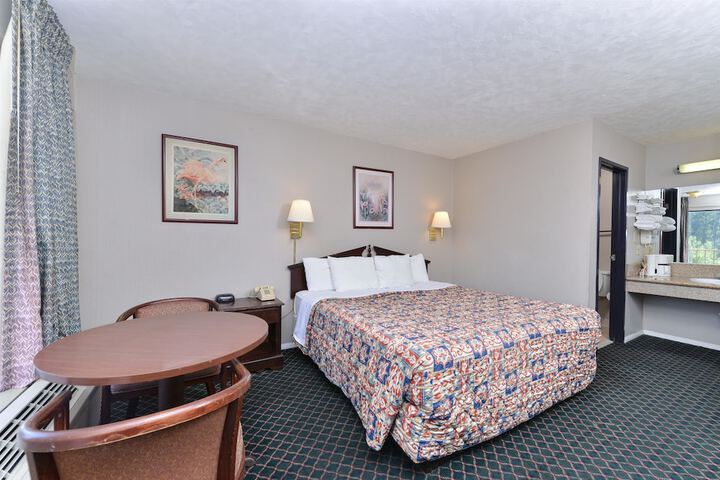 1 King Bed Accessible (8 of 8)