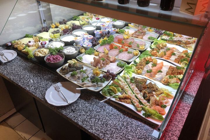 Dining 63 of 70