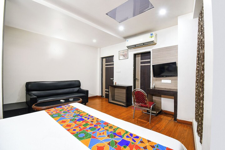 Room 12 of 27