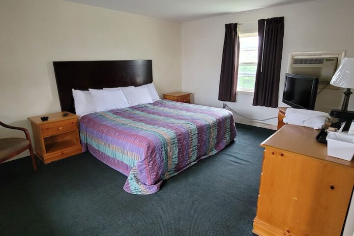 Room 4 of 14