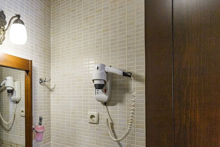 Room 93 of 111