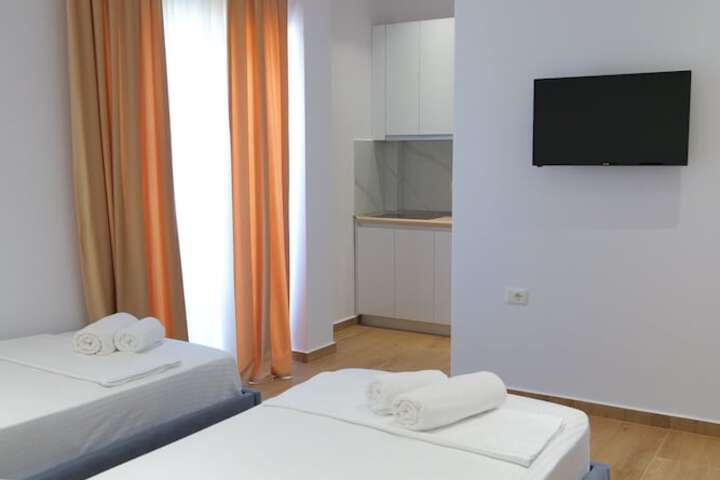 Room 4 of 53